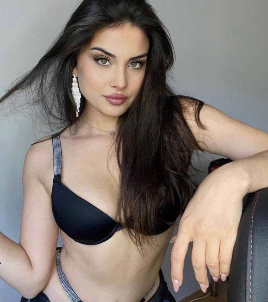 İstanbul Escort Bayan Pınarla Gecelerin Renkli Yüzü